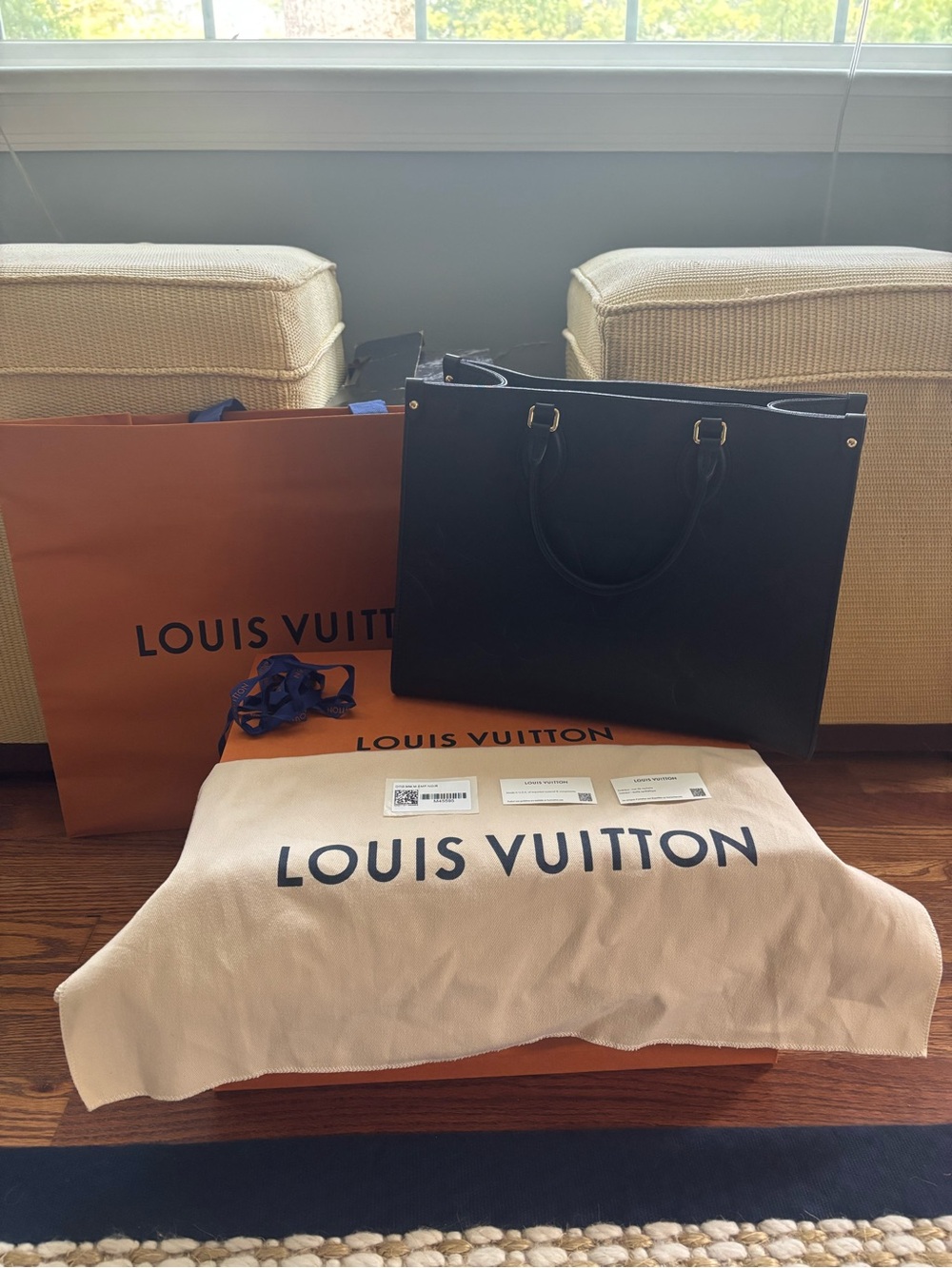 Authentic Louis Vuitton OnTheGo MM Monogram Empreinte Black Like New - Picture 2 of 15